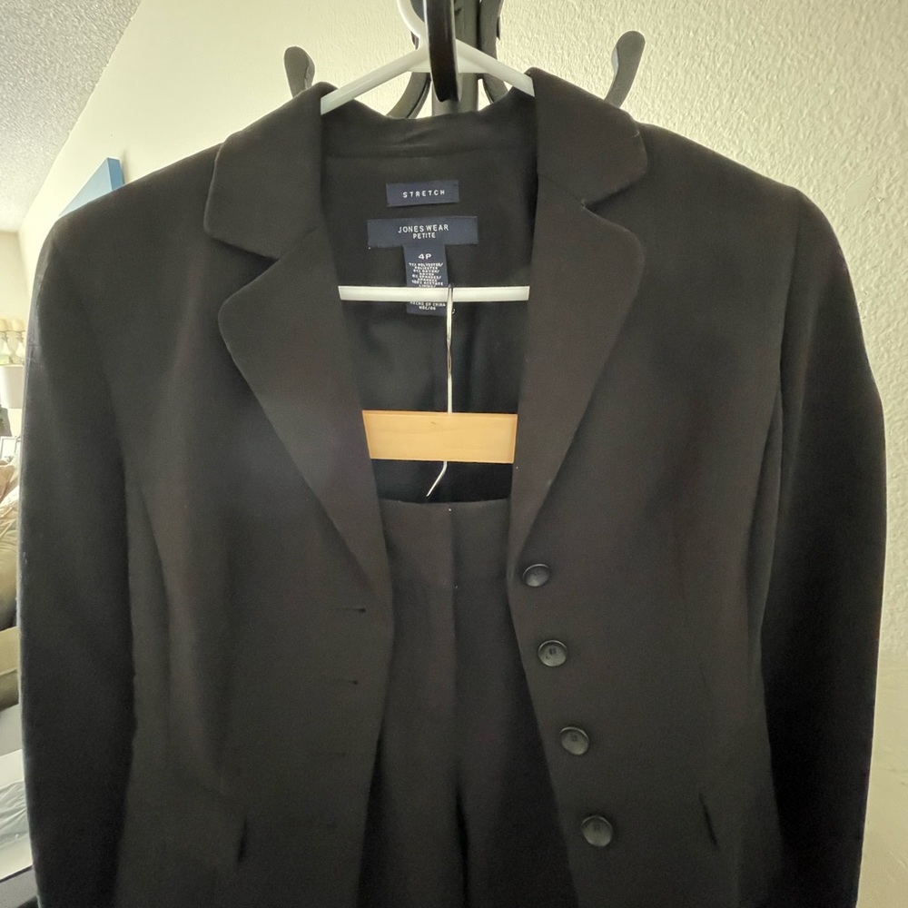 Jones New York 2-Piece Suit